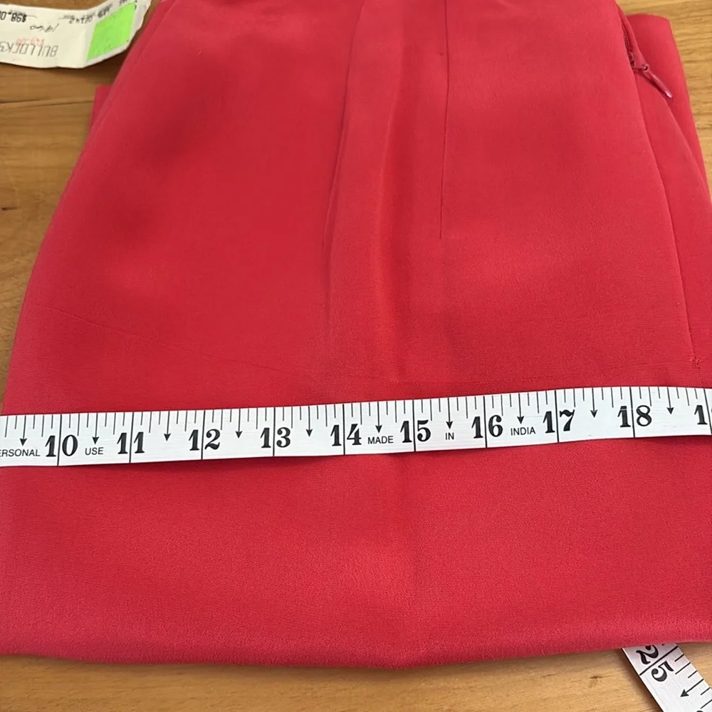 Episode by Carolyn Wight Freeman 100% Silk Skirt Bright Coral Size 8 Lined NWT
